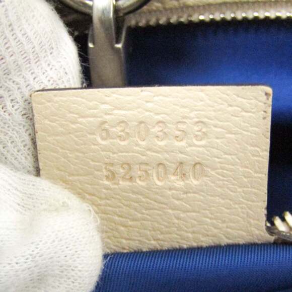 GUCCI Authentic White Leather Shoulder Bag - Picture 14 of 16